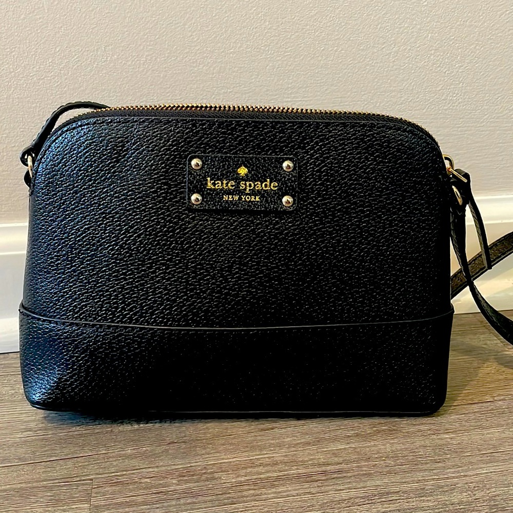 Black Kate spade crossbody bag ♠️